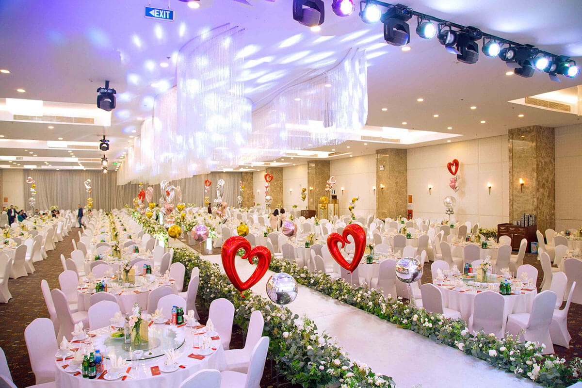 Hình ảnh sảnh tiệc cưới tổ chức tại trung tâm tổ chức tiệc cưới 𝐓𝐫𝐮𝐧𝐠 𝐭𝐚̂𝐦 𝐓𝐢𝐞̣̂𝐜 𝐜𝐮̛𝐨̛́𝐢 & 𝐇𝐨̣̂𝐢 𝐧𝐠𝐡𝐢̣ 𝐌𝐢𝐩𝐞𝐜 𝐏𝐚𝐥𝐚𝐜𝐞