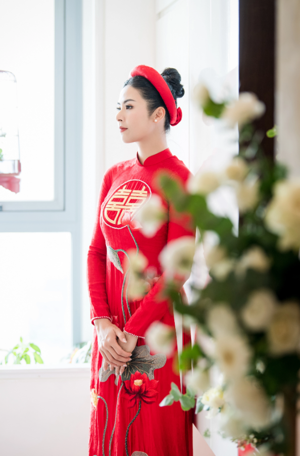 Lễ ăn hỏi ấm cúng của cô dâu chú rể tại Mipec Palace