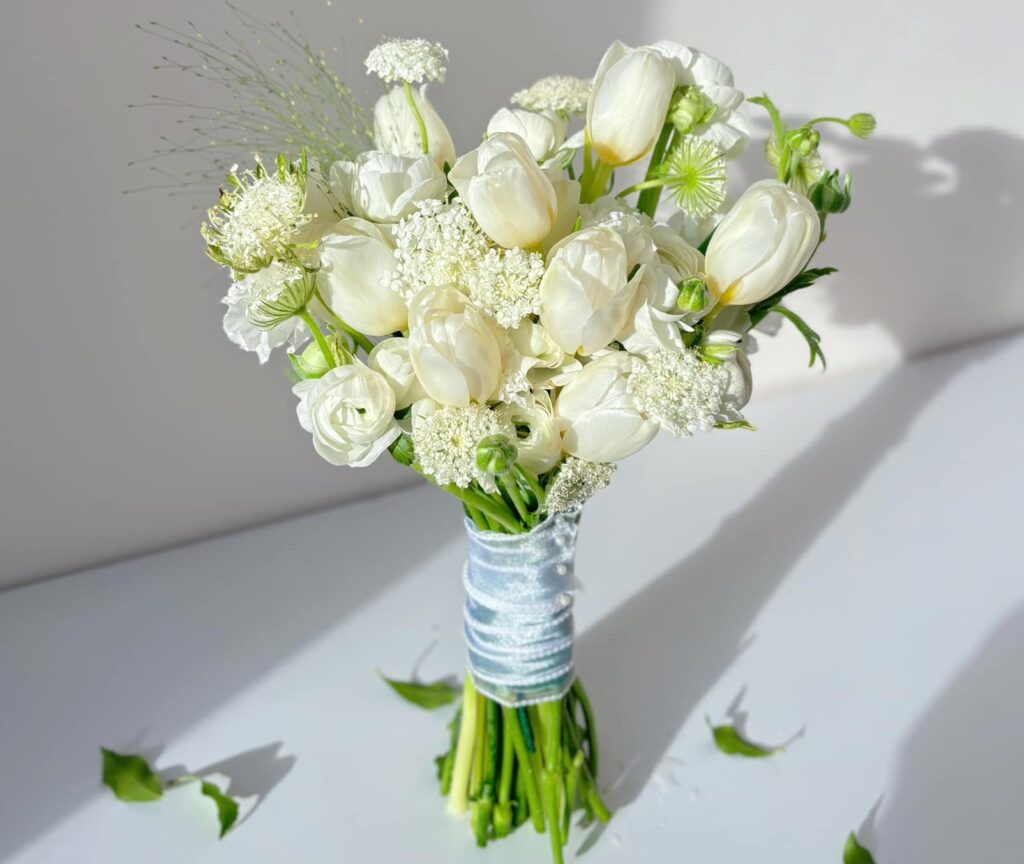 Ý nghĩa các loại hoa cưới cầm tay