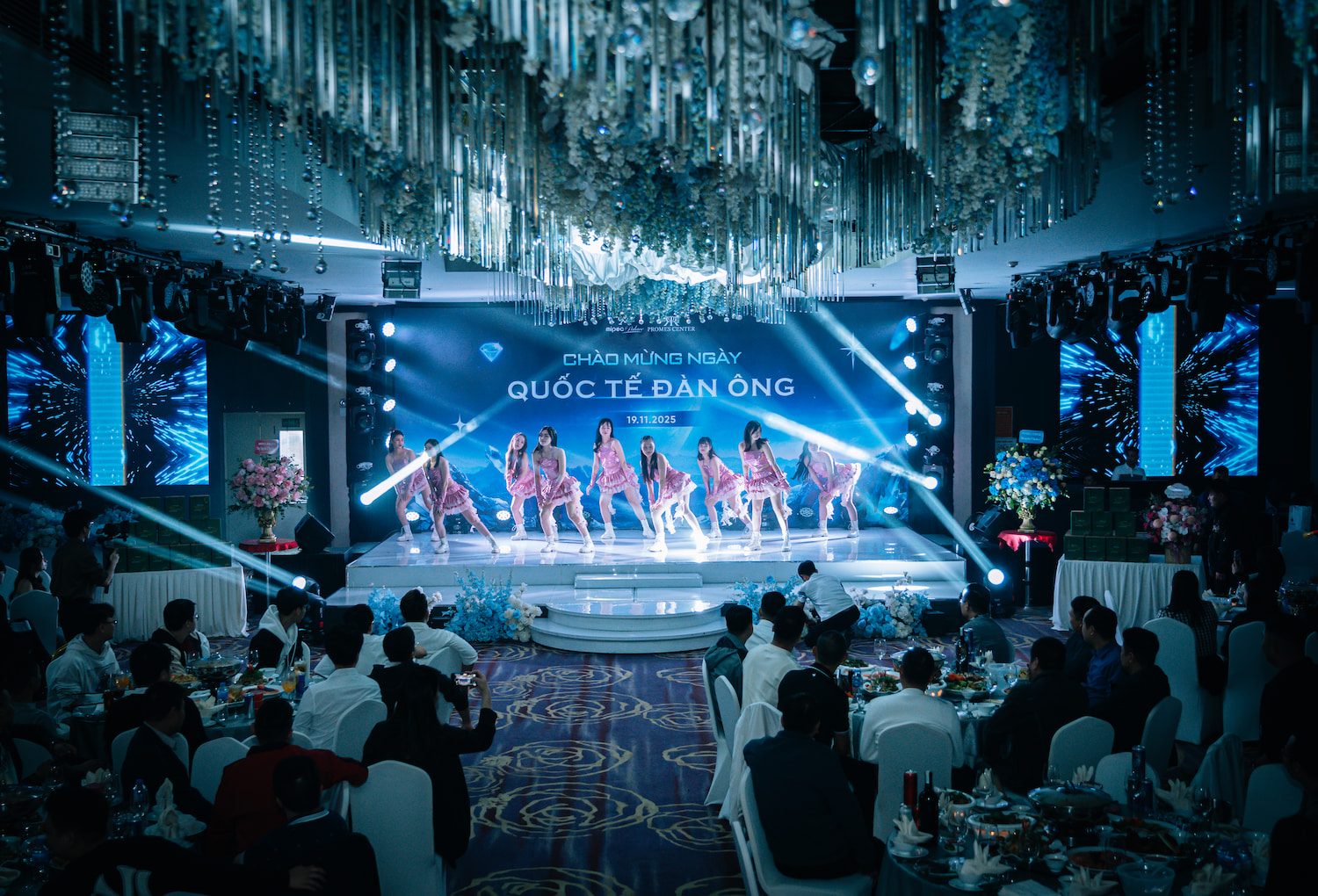 Các tiết mục văn nghệ đặc sắc khuấy động bầu không khí chương trình