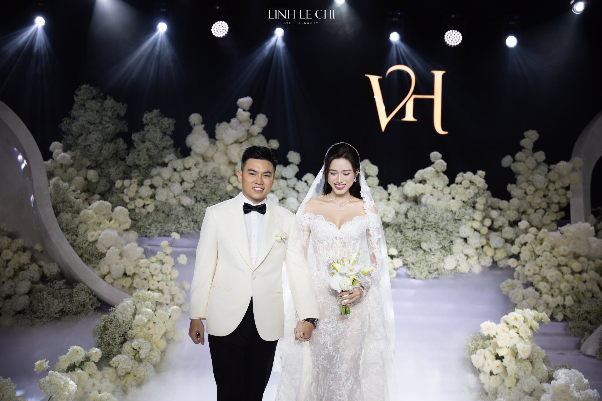 10+ Kiểu Hoa Cưới Cầm Tay Cô Dâu Phổ Biến Hiện Nay 3 Mẫu bó hoa cưới cầm tay cô dâu dáng ngắn