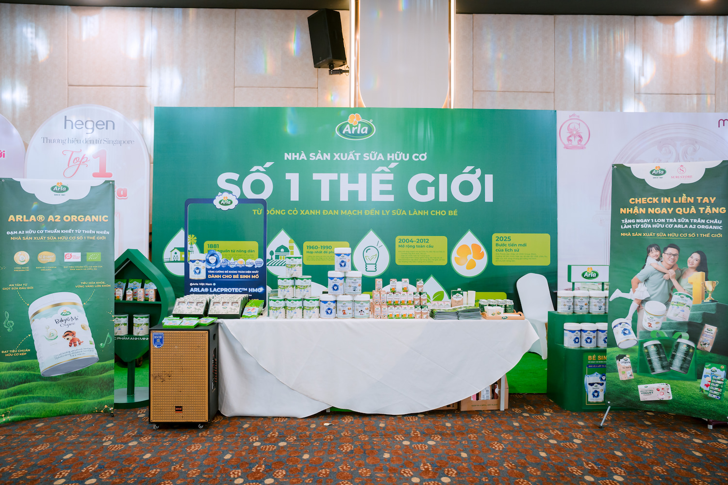 The Queen's Day 2025 là nơi quy tụ của nhiều nhãn hàng nổi tiếng