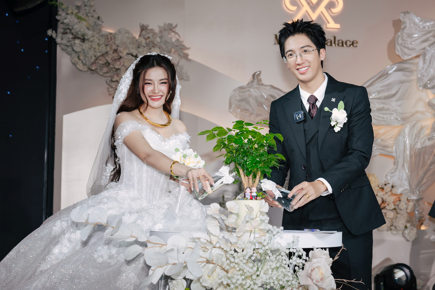 Mipec Palace tặng nghi thức cưới hiện đại - Tưới cây hạnh phúc