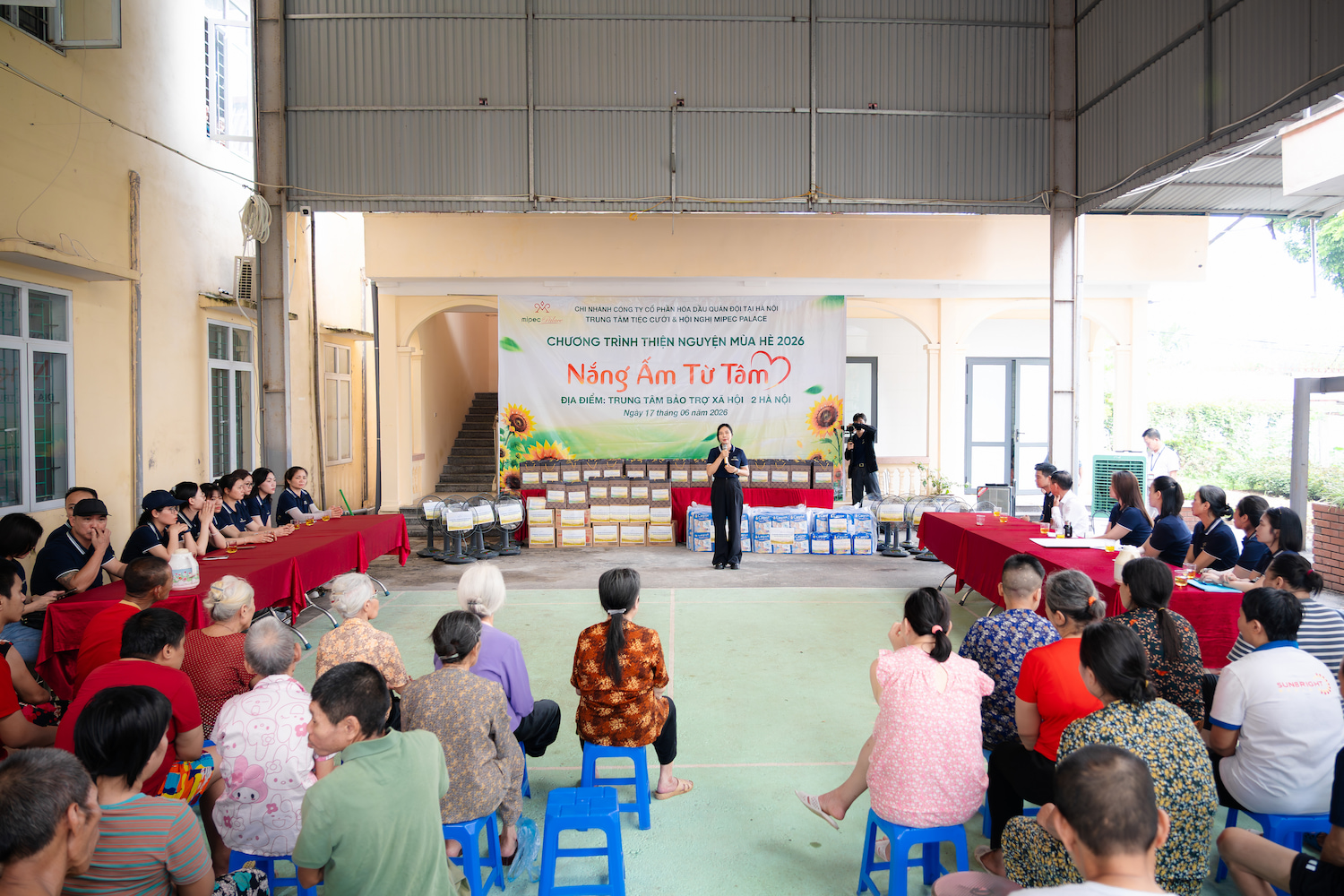 Chương Trình Thiện Nguyện 2026 - Nắng Ấm Từ Tâm 5 Giám đốc Trung tâm Tiệc cưới & Hội nghị Mipec Palace phát biểu và chia sẻ cảm nhận về chương trình thiện nguyện
