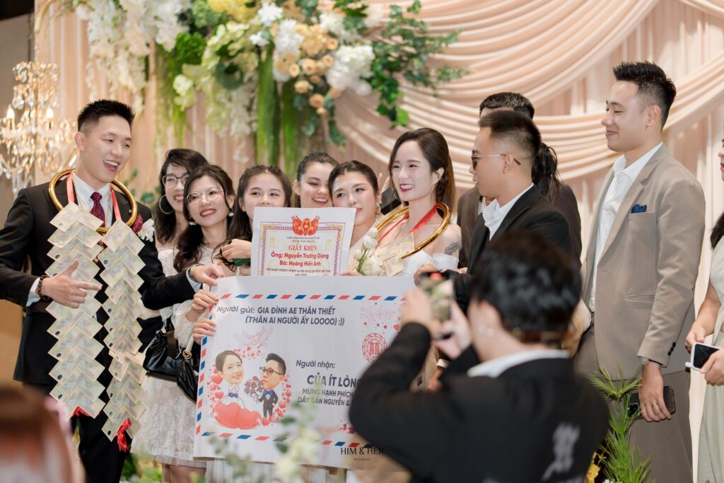 Quà Cưới Nên Tặng Gì? Top Những Món Quà Ý Nghĩa, Thiết Thực 1 Quà Cưới Nên Tặng Gì