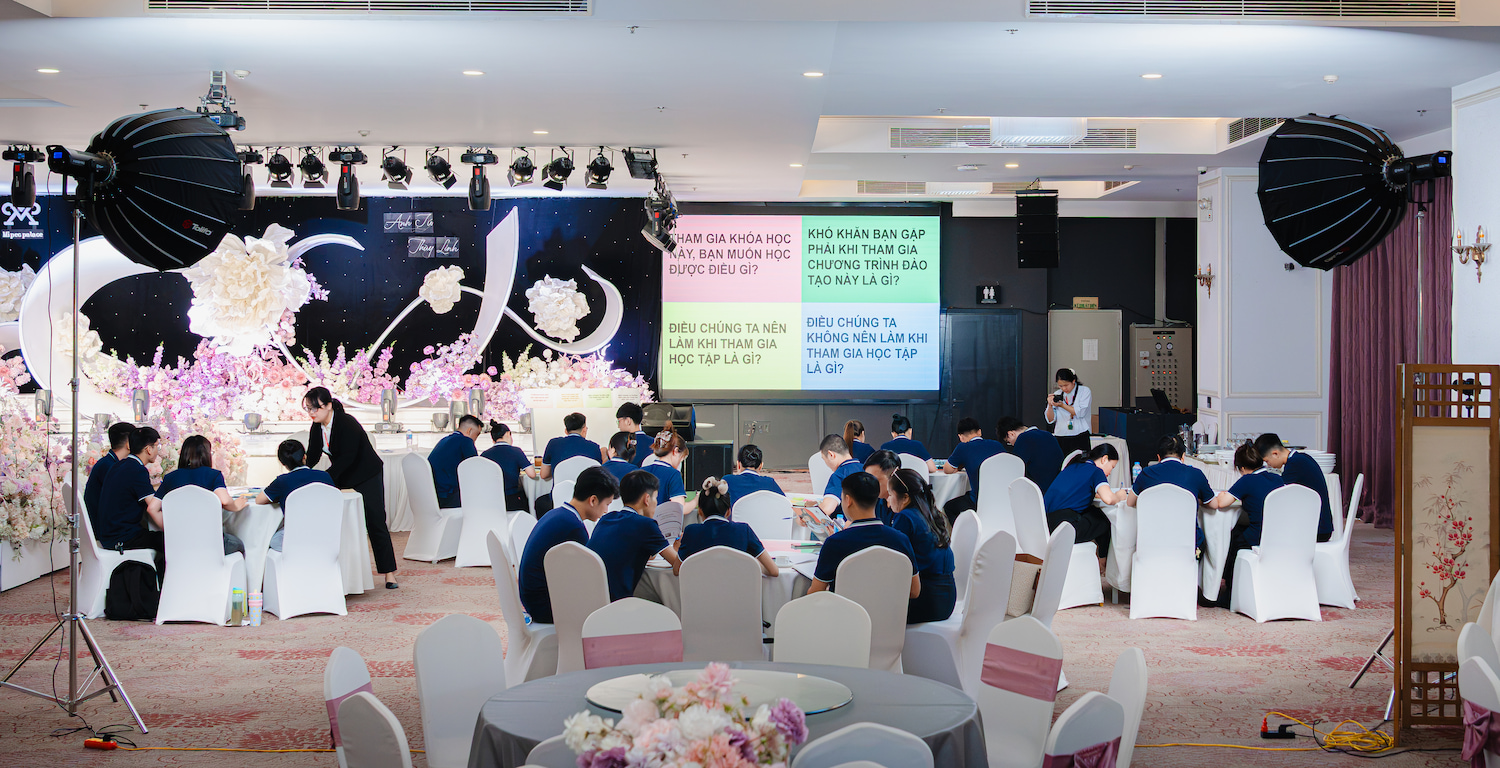 Mipec Palace Tổ Chức Chương Trình Đào Tạo Nghiệp Vụ Nhà Hàng 2 Toàn cảnh chương trình đào tạo nghiệp vụ nhà hàng Mipec Palace