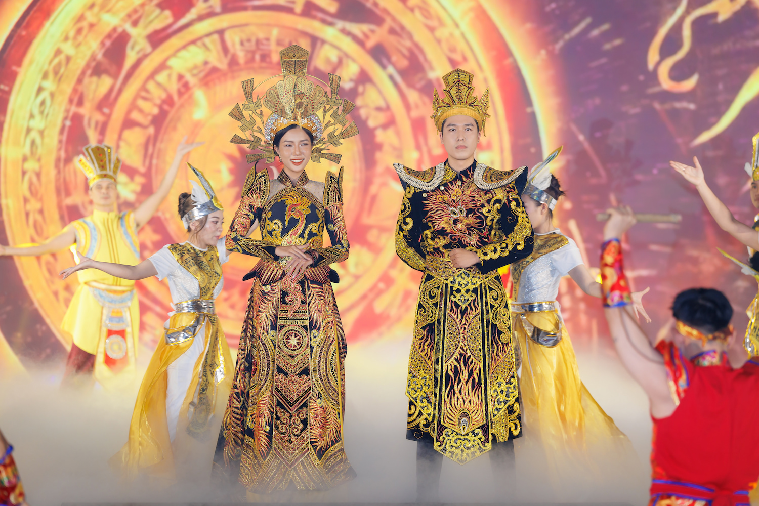 Lễ Kỷ Niệm 10 Năm Thành Lập Mipec Palace 13 tiet muc opening mipec palace 2