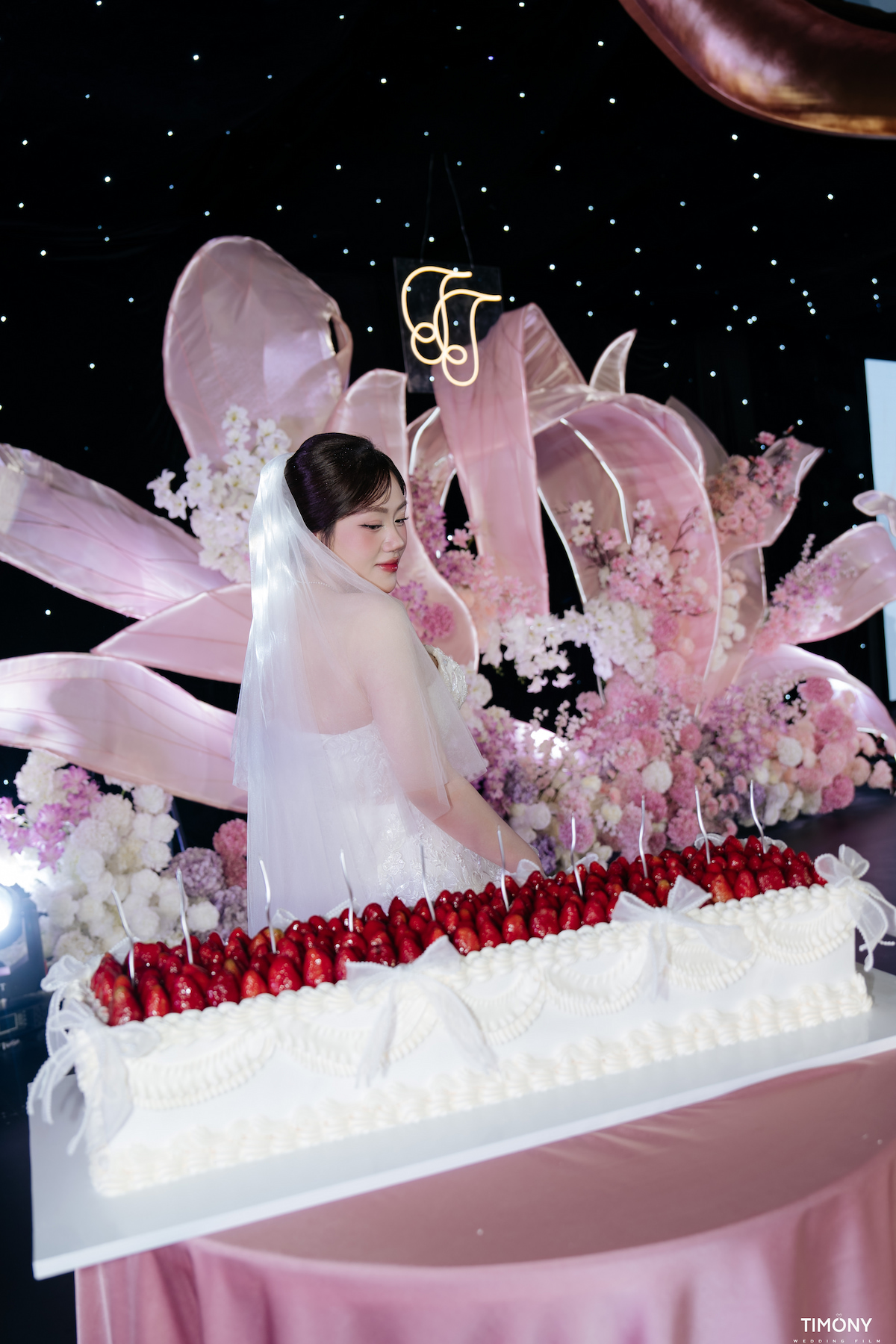 Wedding Planner 19 nghi thuc thoi nen banh cuoi